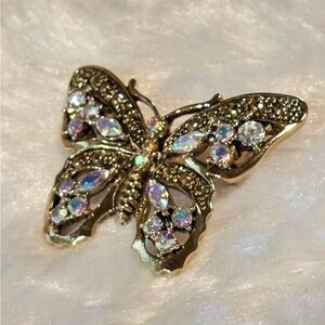 Gold Butterfly Brooch with Intricate Detailing